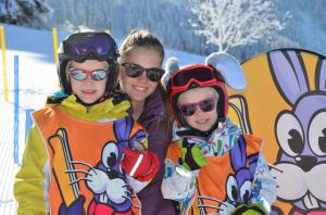 Kinder-Skischule-Alpendorf_12.jpg
